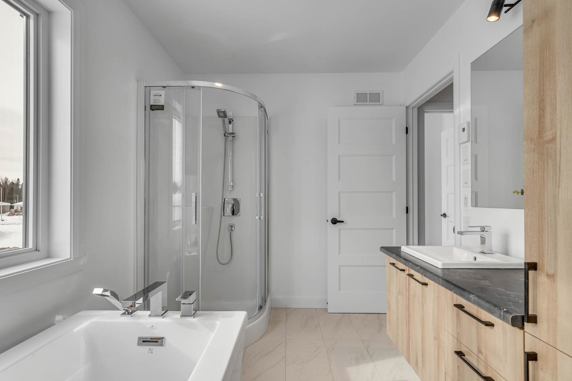 Maison À vendre SainteCatherinedelaJacquesCartier 9 pièces